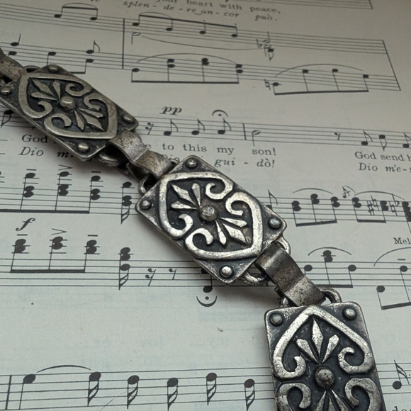 Vintage Silver Chain Belt - Picture 4 of 10